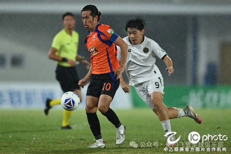 十人厦门飞鹭客场0-1不敌温州,三连胜遭终结 十人厦门飞鹭客场0-1不敌温州,三连胜遭终结