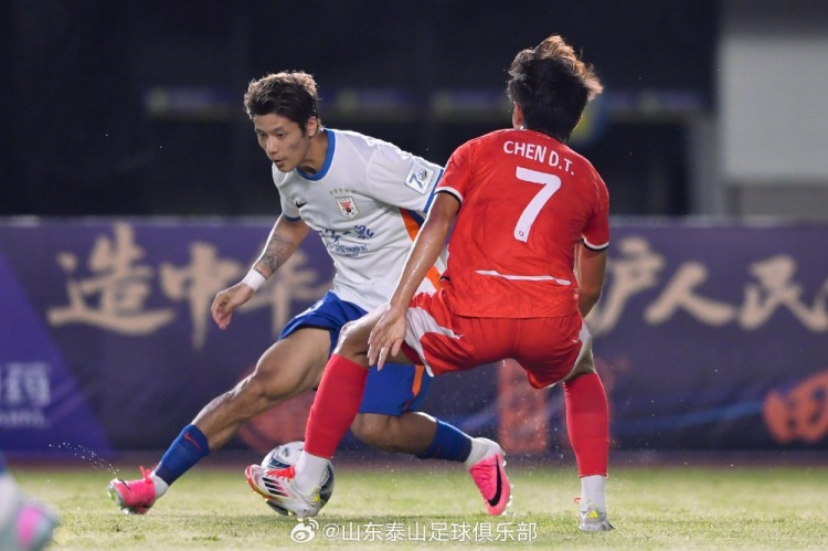 山东泰山5-0横扫广西恒宸 泽卡戴帽陈蒲李小恒破门 山东泰山5-0横扫广西恒宸 泽卡戴帽陈蒲李小恒破门