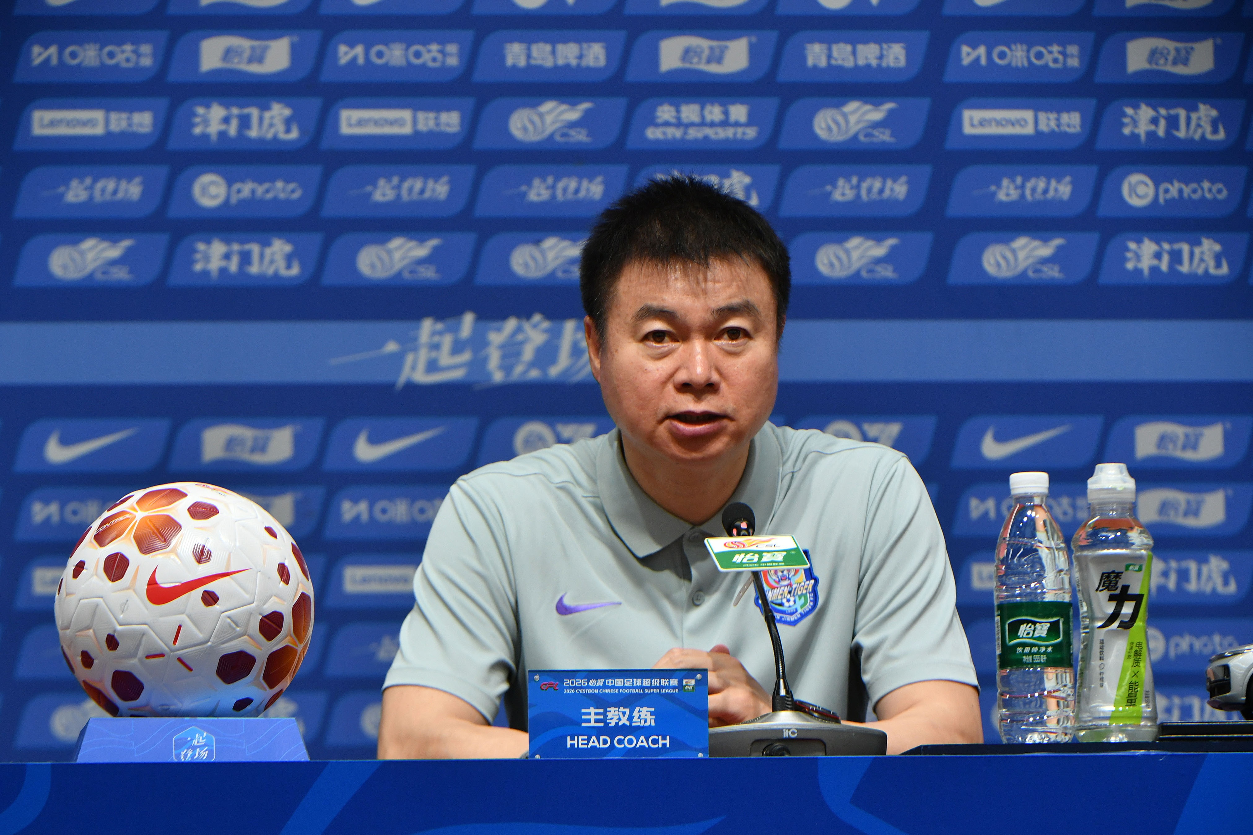 津门虎0-1重庆：黄翼补时哨响遭质疑，7分51秒仅净打2分17秒