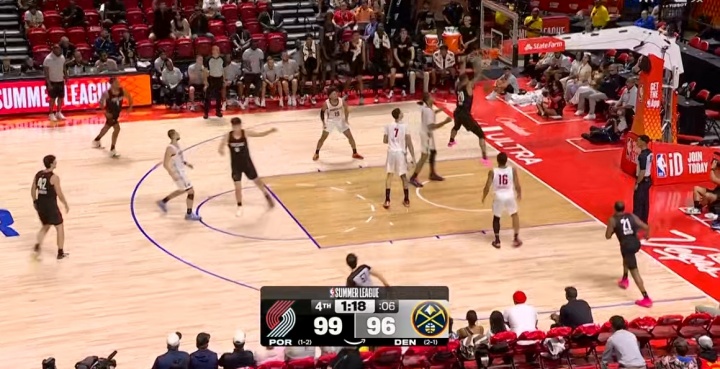 杨瀚森低开高走13+5+3+4帽,送约基奇式脑后传球 杨瀚森低开高走13+5+3+4帽,送约基奇式脑后传球