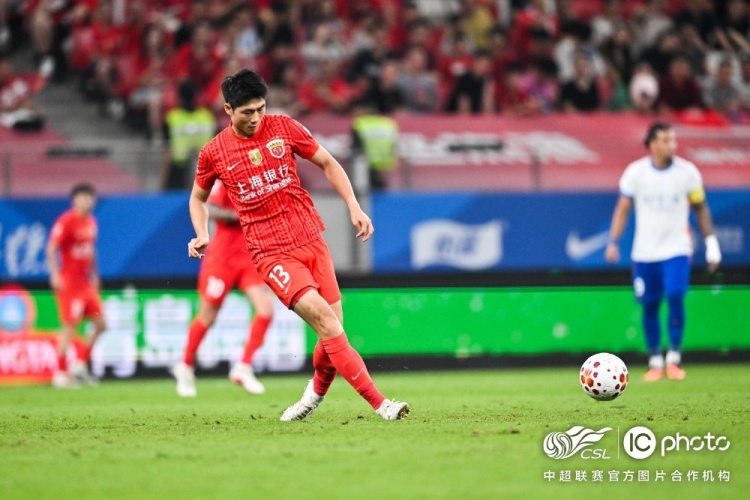 三粒进球被吹 海港主场0-1负泰山