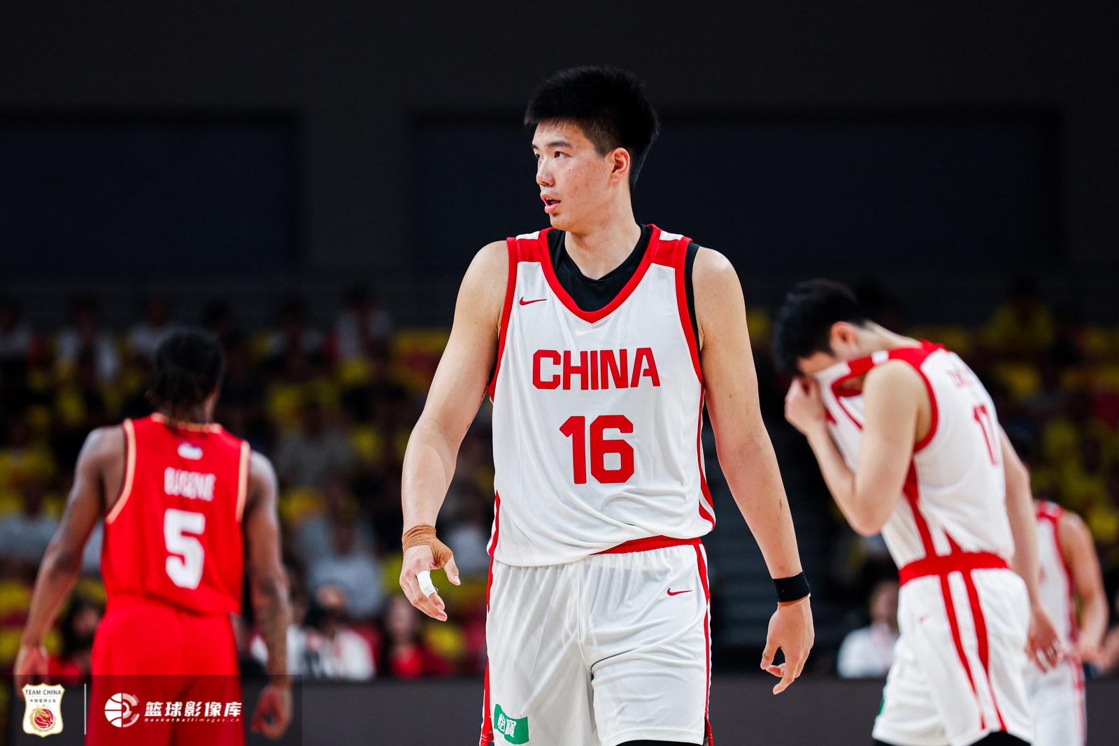 中国男篮热身首战83-78胜乌拉圭 贺希宁17分11人全得分 中国男篮热身首战83-78胜乌拉圭 贺希宁17分11人全得分